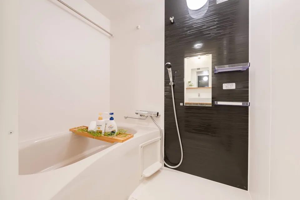 The bathroom with a bathtub in SB3C